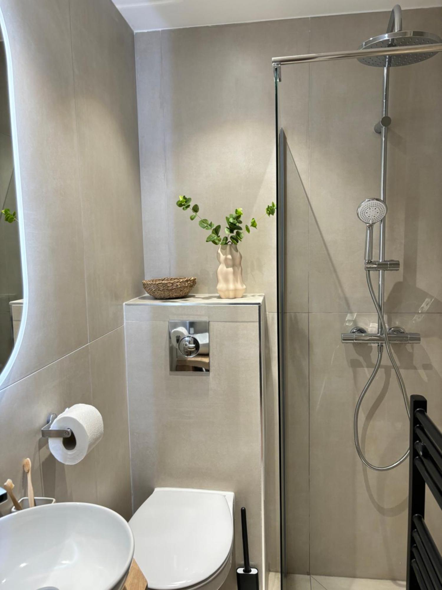 Hotel Paris Amore Luaran gambar
